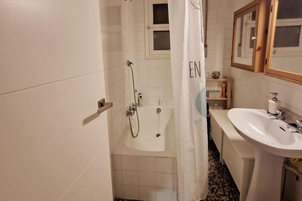 Casa Con Piscina Privada A 5 Min Del Mar Y A 25 Min De Port Aventura Holiday home *